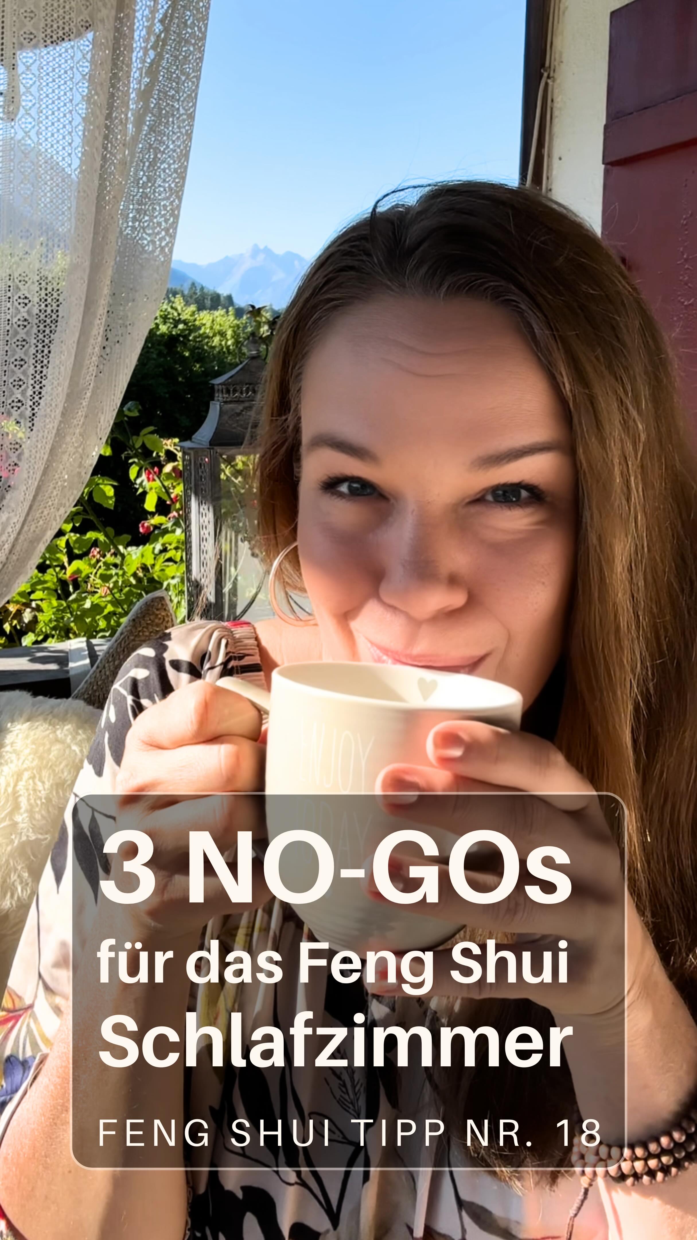 😴🌙✨
3 absolute Feng Shui No-Go’s für dein Schlafzimmer – für besseren Schlaf & erholte Energie
Dein Schlafzimmer ist nicht einfach nur ein Raum – es ist dein persönlicher Rückzugsort, dein Ort für Regeneration, Ruhe und neue Kraft.
Doch oft schleichen sich Dinge ein, die im Feng Shui den Energiefluss blockieren – und damit auch deinen Schlaf.
Hier sind 3 Klassiker, die du unbedingt vermeiden solltest:
🪞 1. Spiegel, die direkt aufs Bett gerichtet sind
Spiegel aktivieren Energie – das ist tagsüber super, aber nachts kontraproduktiv.
Wenn ein Spiegel dein Bett spiegelt, bleibt dein Unterbewusstsein in „Alarmbereitschaft“. Du schläfst unruhiger, träumst mehr und wachst weniger erholt auf.
💡 Tipp: Entweder den Spiegel umhängen, seitlich platzieren oder nachts mit einem Tuch abdecken.
🛏️ 2. Unordnung oder Lagerung unter dem Bett
Im Feng Shui sollte unter deinem Bett freier Raum sein, damit das Qi ungehindert fließen kann.
Kisten, alte Kleidung oder sogar Bettkästen blockieren diesen Energiefluss – und können unbewusst zu Anspannung, Stress oder stagnierter Lebensenergie führen.
💡 Tipp: Räum den Bereich frei, reinige ihn regelmäßig und gönn deinem Schlafplatz Luft zum Atmen.
📱 3. Elektronik am oder im Bett
Handy, Tablet, Laptop oder Fernseher am Bett stören nicht nur durch Strahlung, sondern auch durch den mentalen „On-Modus“. Sie halten dein Nervensystem aktiv – genau dann, wenn es zur Ruhe kommen sollte.
💡 Tipp: Lege Geräte mindestens 1–2 Meter entfernt ab, lade sie in einem anderen Raum und nutze einen klassischen Wecker statt das Handy.
🌿 Wenn du diese drei Punkte beachtest, schaffst du ein Schlafzimmer, das wirklich regeneriert – und dich jeden Morgen mit frischer Energie in den Tag starten lässt.
📍 Folge uns für tägliche Feng Shui-Tipps, die du sofort umsetzen kannst – für mehr Ruhe, Harmonie & Lebensenergie.
#fengshui #schlafzimmerideen #schlafzimmer #bessererschlaf #schlafstörungen #fengshuitipps #ruhefinden #ordnungzuhause #wohninspiration #wohnenergie #klarheitzuhause